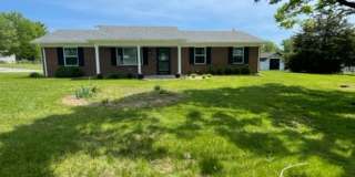Maryville 37801 - 3 bedroom, 1.5 bath one level hime - Contact Debra Johnson (865) 591-8281 Gallery 1