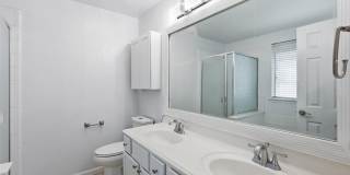 417 Niagara Falls Drive Gallery 21