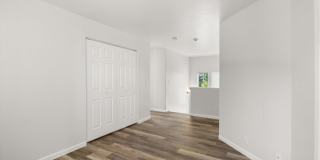 528 Lake Court Gallery 18