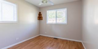 6847 Hawthorne Lane Gallery 13