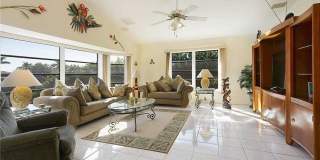 105 SW 39th Place Gallery 5