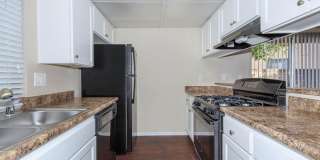 Carlyle Square Apartment Homes Gallery 33