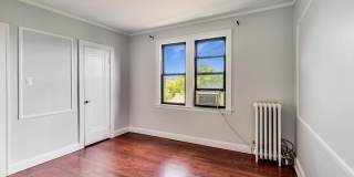 5655 N Spaulding Avenue Gallery 21
