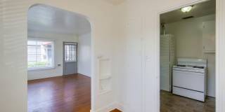 Spanish Craftsman Garden Apartments Bankers Hill Gallery 13