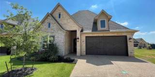 2405 Vineyard Drive Gallery 1