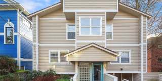 Top-Floor Corner Condo with Spectacular Views of the Space Needle & TWO Parking Spaces Gallery 3