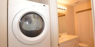 RENOVATED APARTMENT WITH IN-UNIT WASHER-DRYER & GARAGE PARKING! Gallery 13
