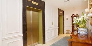 211 E Merrill Street Gallery 21