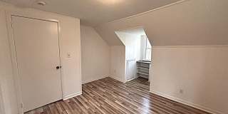 8 Ridge Street Gallery 22