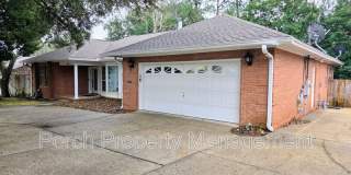 303 Shoreline Dr Gallery 1