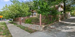 2/1 Condo Near UT and Darrell K Royal Field Gallery 22