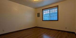 Spacious second floor 2-Bedroom, 1-Bath Apartment in Springfield 4-Plex! Gallery 10