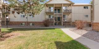 Students Welcome! Updated 2 Bedroom 1 Bath near Foothills Mall Gallery 17