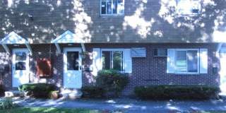 Charming 2BR Townhome in Dracut Gallery 1