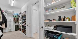 400 Trailside Drive Gallery 24