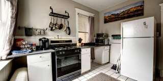Beautiful two story unit with Victorian charm Gallery 7