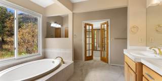 106 Bevers Place Gallery 7