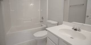 2 Bedroom 2.5 Bath with Lake View in Morrisville, NC! Gallery 27