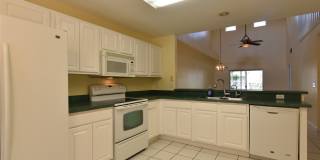 3br 2.5ba townhome in GATED COMMUNITY of Cypress Lake in Kissimmee!! Gallery 4