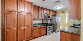 1005 E Cavalier Gallery 10