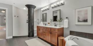 4901 Washington Boulevard Gallery 16