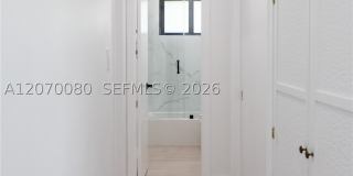 4010 Johnson St Gallery 17