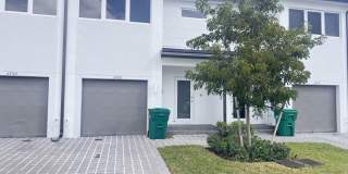 3760 SW 50th Ave - 1 Gallery 1