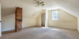 Renovated Apt Near NEU!  Laundry in Unit! 1k Rebate Upon closing with Promo Gallery 7