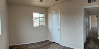 5140 Tropicana Gallery 11