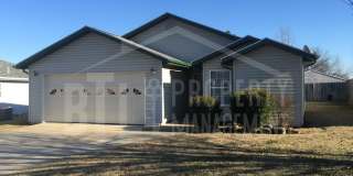 Beautiful 3BR Home in The Highlands with Community Pool Gallery 1
