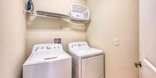 Beautiful 2 Bedroom, 2 Bathroom Davenport Home! Gallery 15