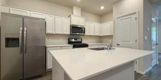 Modern 3BR/2.5BA Townhome in Cornelius – Bonus Loft, 2-Car Garage & Move-In Ready! Gallery 6