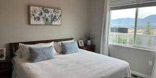 Beautiful 2 Bedroom, 2 bath home near park Gallery 7
