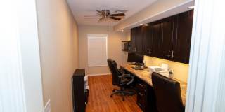 LOVELY SINGLE LEVEL 3 BEDROOM W/DEN 2 BATH PEORIA HOME VERY CLEAN! Gallery 14
