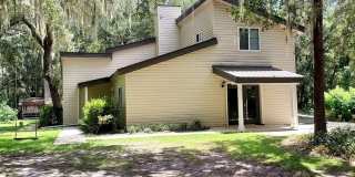 Country Living on Nearly 6 Fenced Acres! Gallery 1