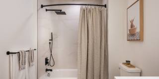 1900 Broadway Gallery 19