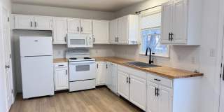 Beautiful 2-Bedroom 1.5 Bathroom Home in Elizabethtown School District! Gallery 1