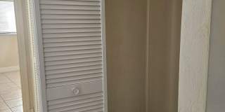 1 BEDROOM 1 BATH NEWLY RENOVATED CONDO Gallery 17