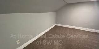 729 E Garfield St Gallery 10