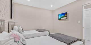 1960 Coral Reef Dr Gallery 35