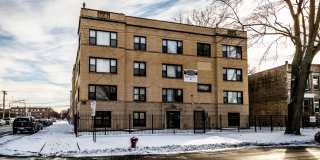 7003 S Harper Gallery 21