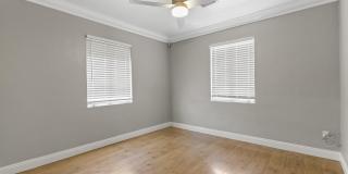 2009 N 17TH Avenue Gallery 14