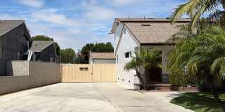 **5827 Eastbrook Ave Lakewood** Upstairs 1 bedroom 1 bath !! 2 weeks free OAC !! Gallery 14