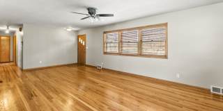5518 Woolworth Avenue Gallery 16
