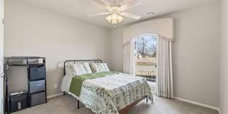 701 E Boston Street Gallery 19