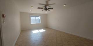 2448 W FREEWAY Lane Gallery 6