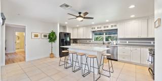 Pool Home for rent Gallery 28