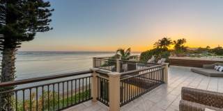 Wailupe Seaside Haven: Beachfront Luxury Home w/ Infinity Pool & City Proximity Gallery 37