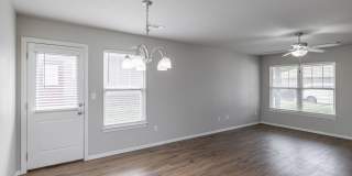 Montclair Court - Duplexes in Siloam Springs, AR Gallery 4