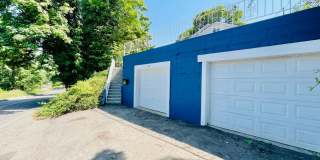 Renovated 4 bedroom 2 bath Home with Plenty of Space! Gallery 21